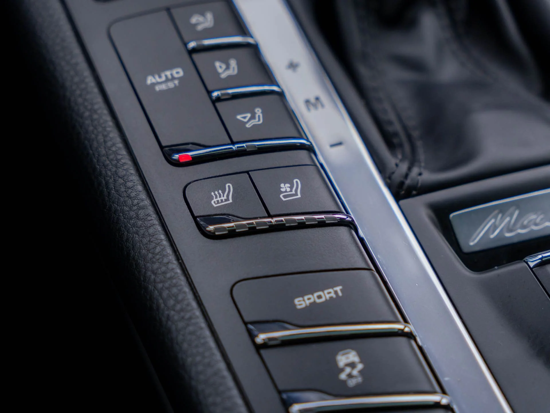 Used 2017  Porsche  image 28