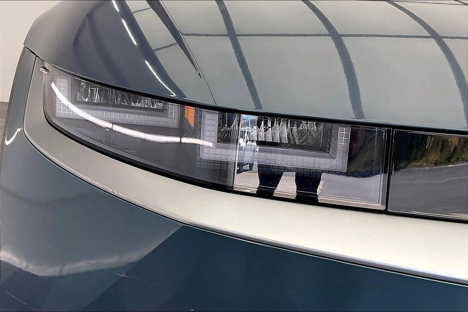 Used 2023 Digital Teal Hyundai SE image 29