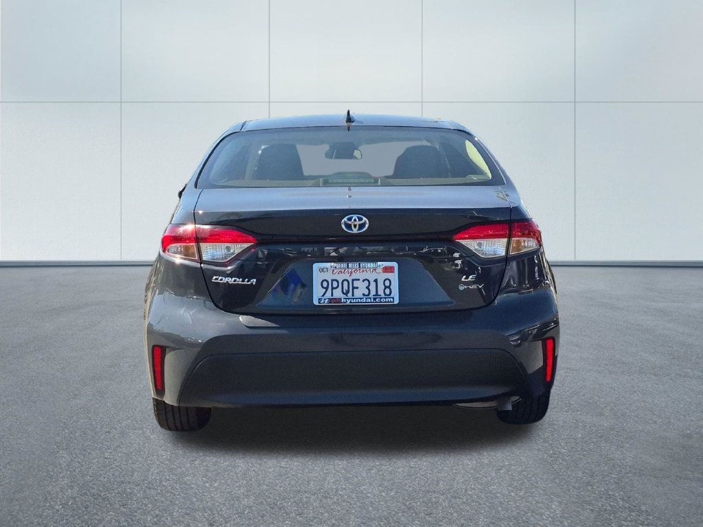 Used 2025  Toyota LE image 5