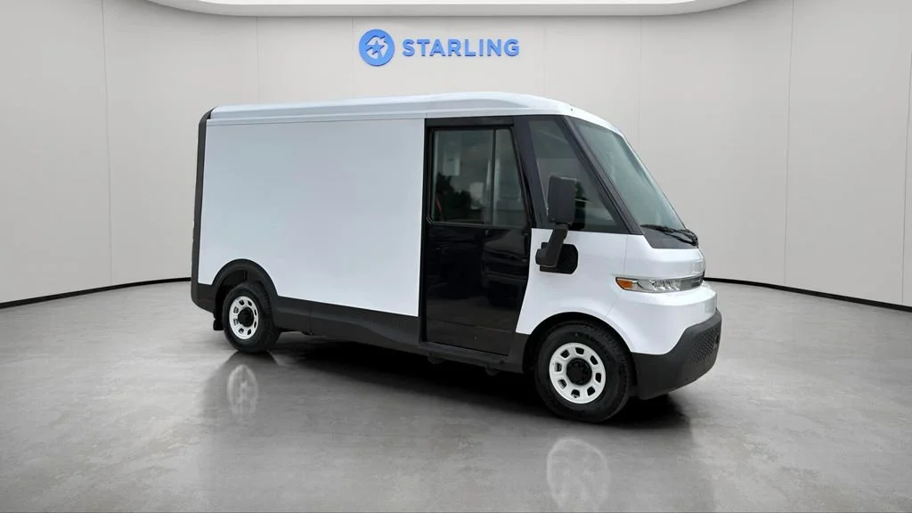 Used 2024 Oyster White BrightDrop EJY image 13