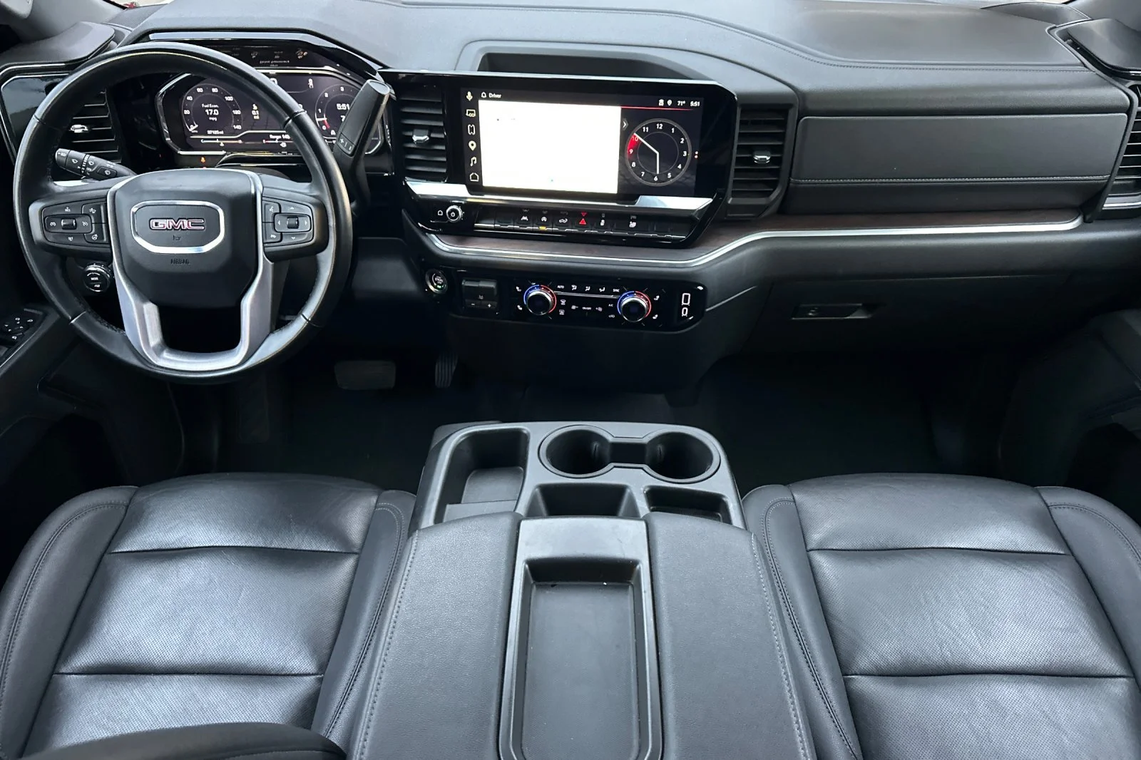 Used 2025 White GMC SLT image 13