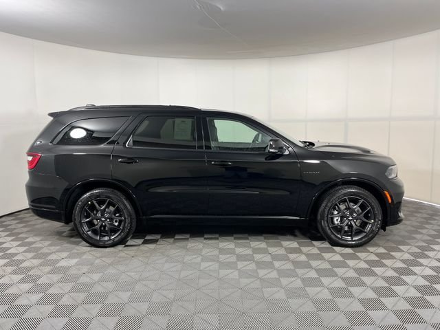 New 2026 Diamond Black Clear-Coat Exterior Paint Dodge GT Plus HEMI V8 image 4