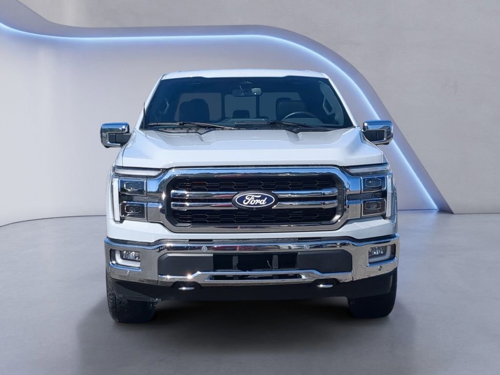 Used 2024  Ford Lariat image 10
