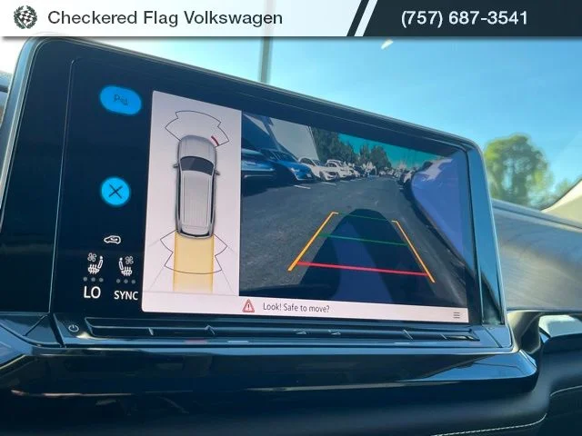New 2026 Black Volkswagen 2.0T SE w/Technology image 39