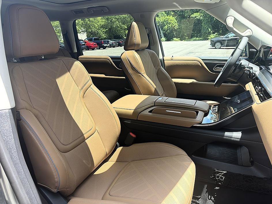 New 2027 Dynamic Metal INFINITI LUXE image 22