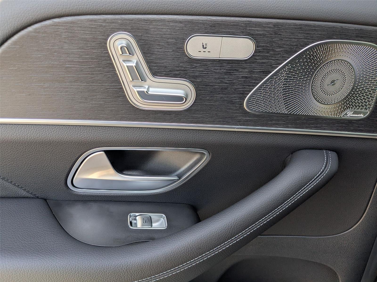 New 2026 MANUFAKTUR Silicon Grey Mercedes-Benz GLS 450 image 22