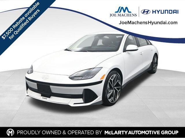 New 2025 White Hyundai SEL image 4