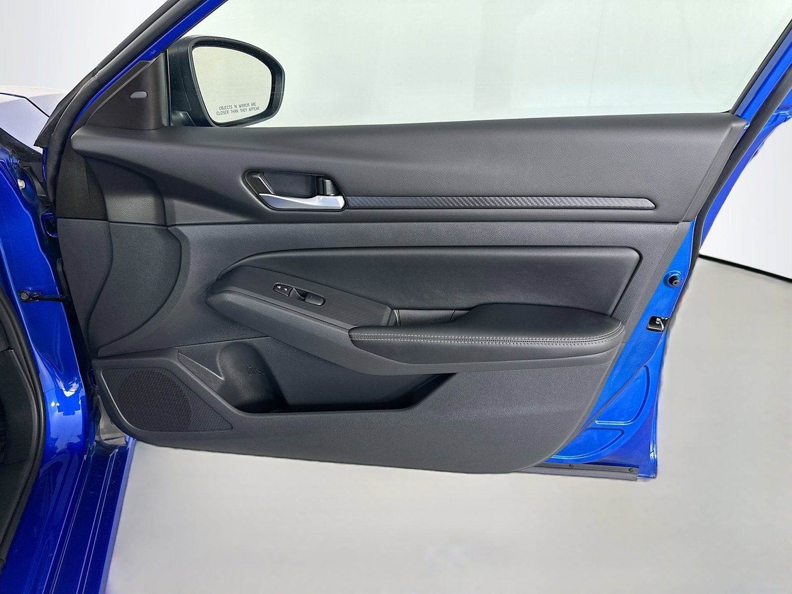 2025 Nissan Altima SV - Photo 32