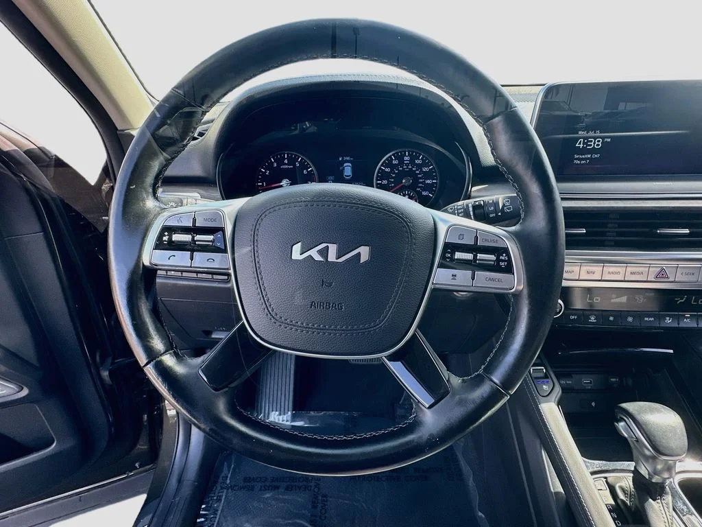 Certified Used 2022 Green Kia EX image 11