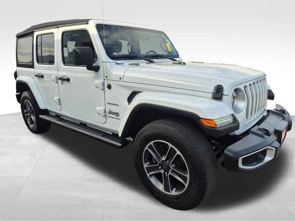 Used 2023 White Jeep Sahara image 7