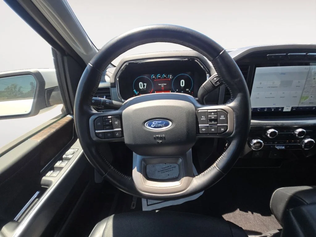 Used 2021 White Ford Lariat image 12