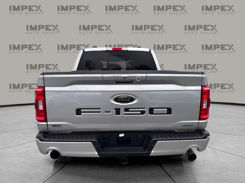 Used 2023 Silver Ford XLT image 4