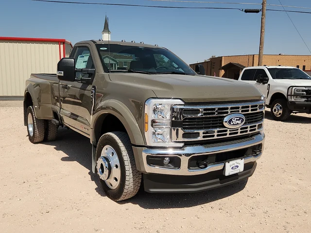 2027 Ford F-450 XLT