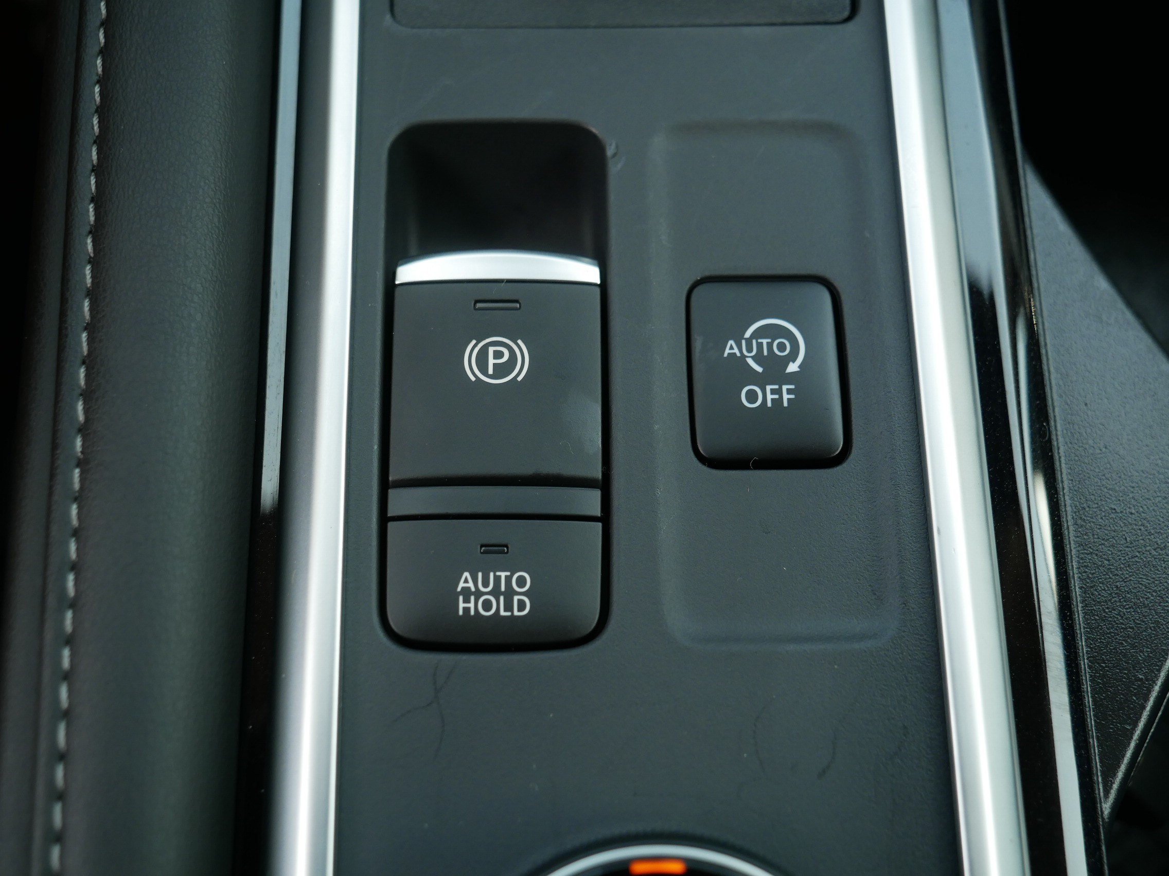 Certified Used 2025 Super Black Nissan SV image 32