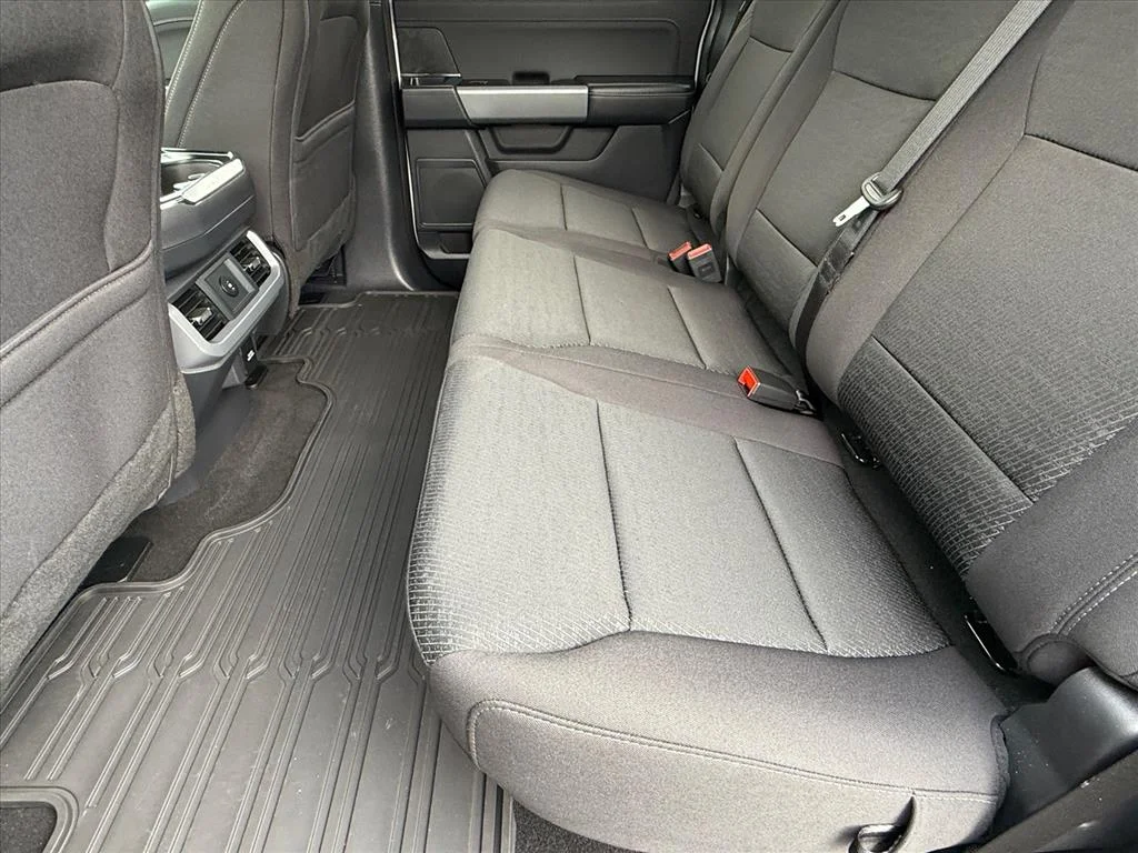 Used 2025 White Ford XLT image 11