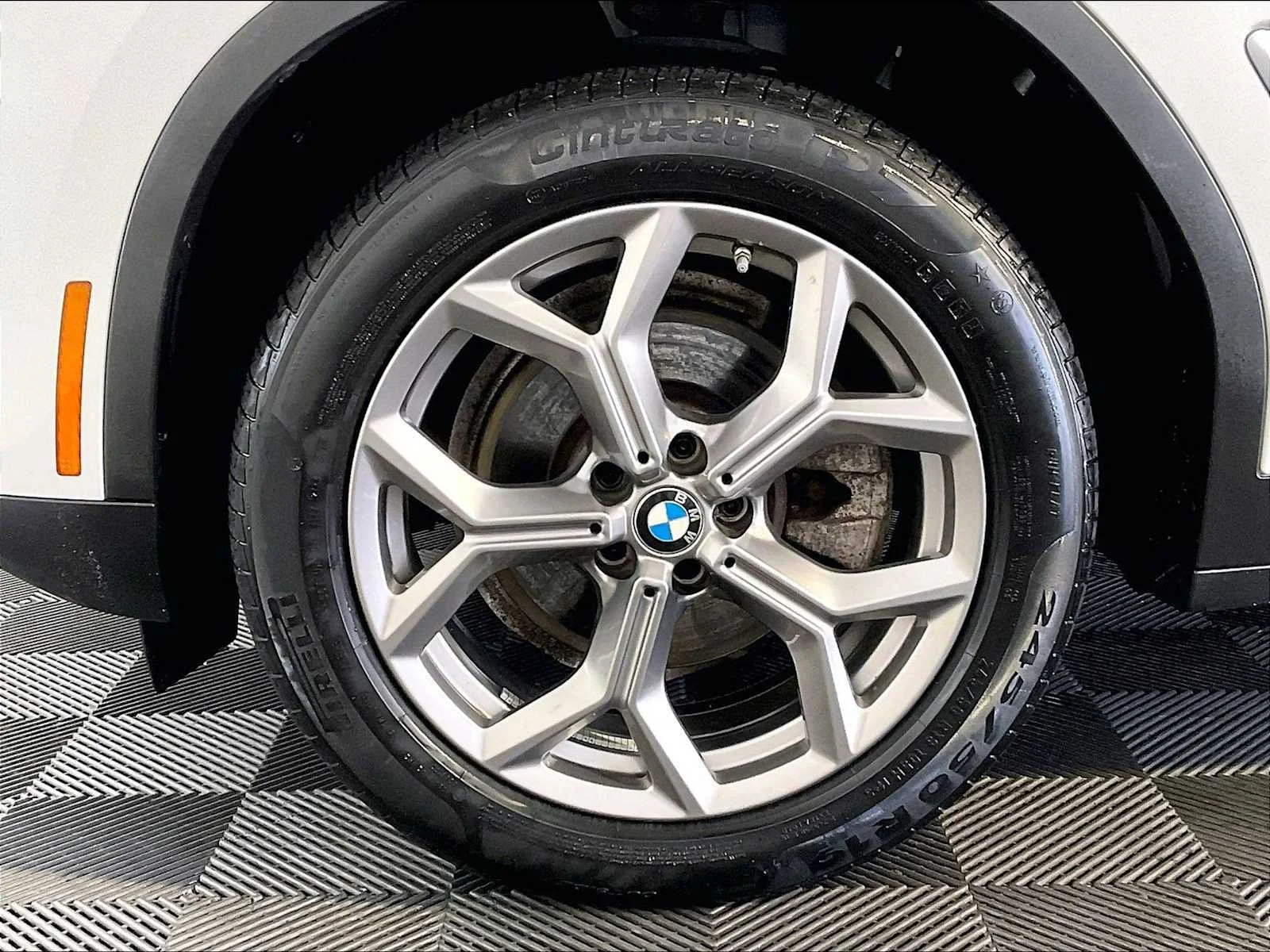 Used 2023 Mineral White Metallic BMW xDrive30i image 11