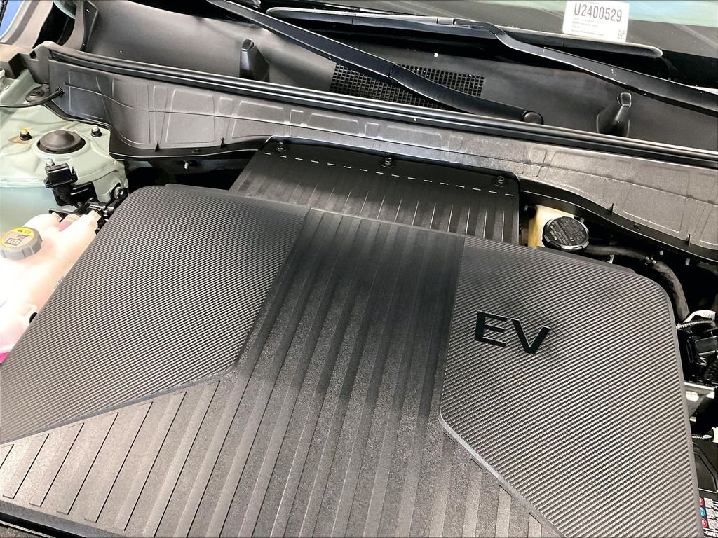 Used 2024 Green Hyundai SEL image 35