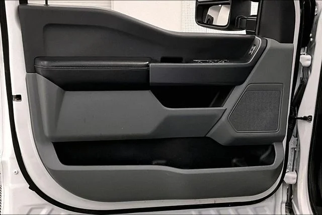 Used 2024 Oxford White Ford XLT image 19