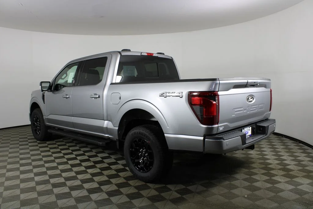 New 2026 Iconic Silver Metallic Ford XLT image 4