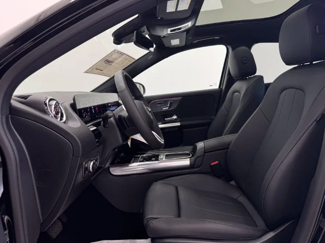 New 2026 Black Mercedes-Benz GLA 250 image 18