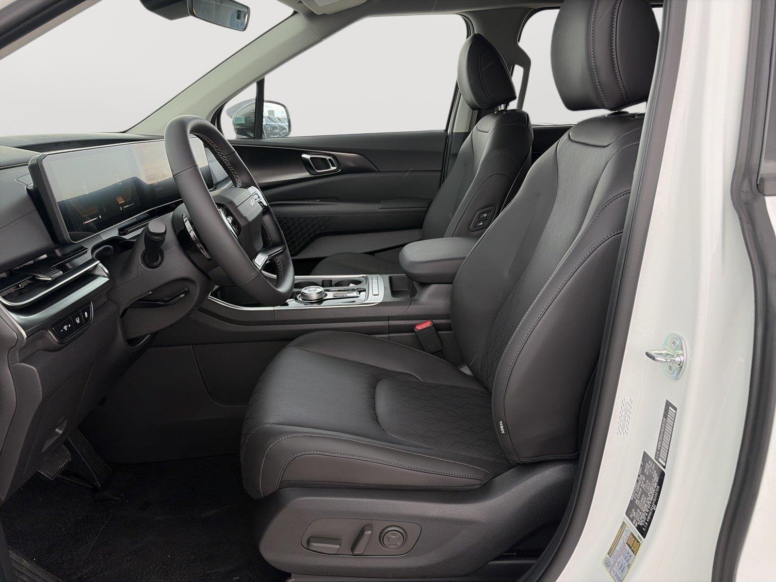 New 2027 Snow White Pearl Kia EX image 8