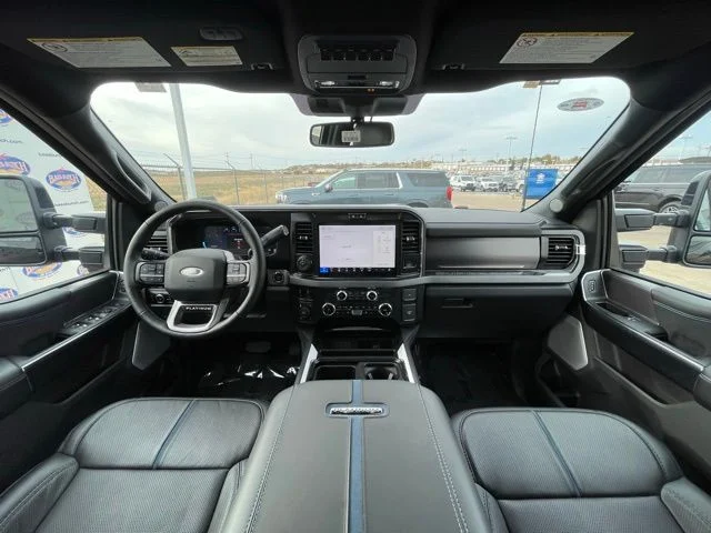 2026 Ford F-250 Super Duty Platinum - Photo 10
