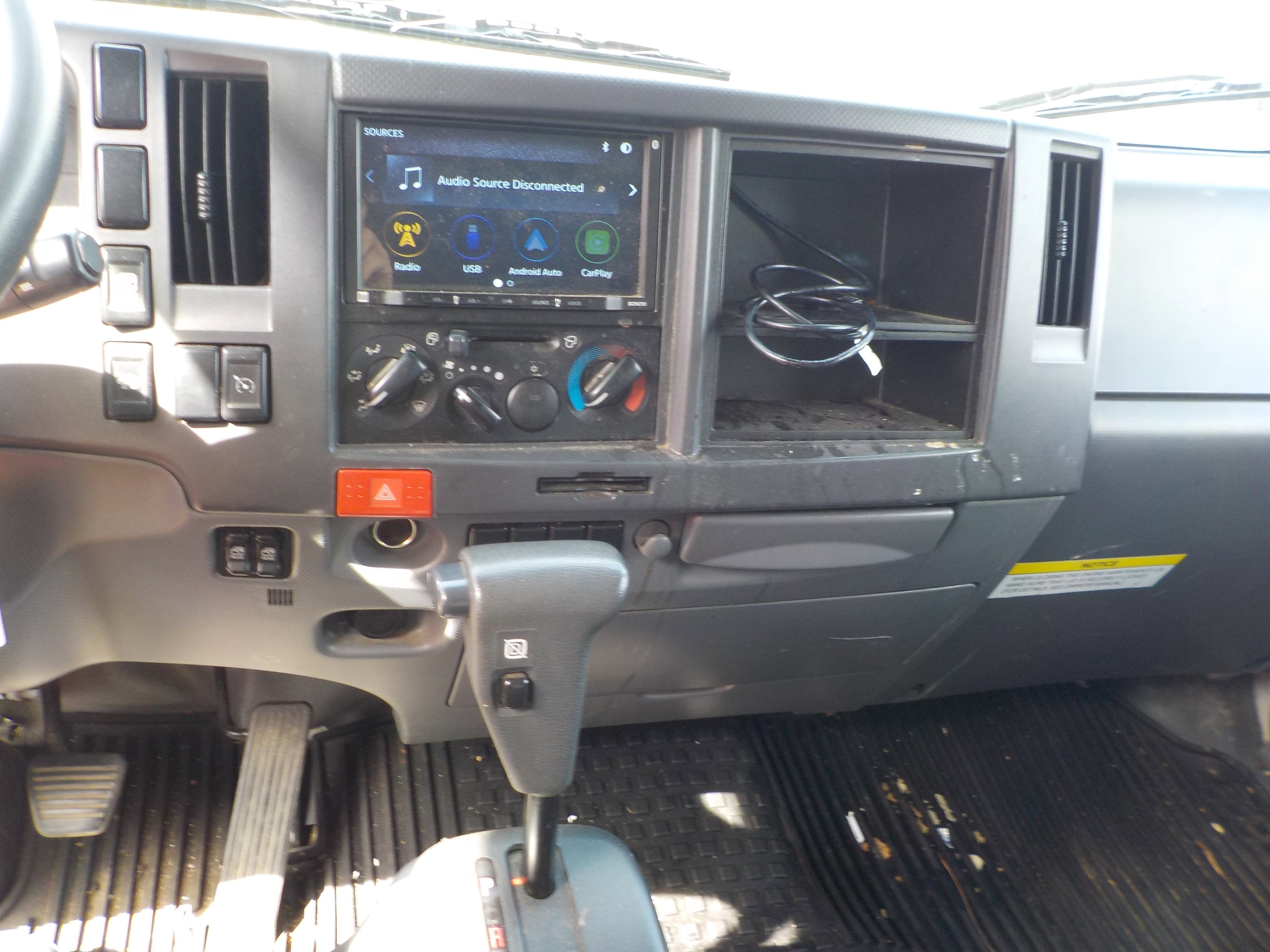 Used 2018 White ISUZU  image 5