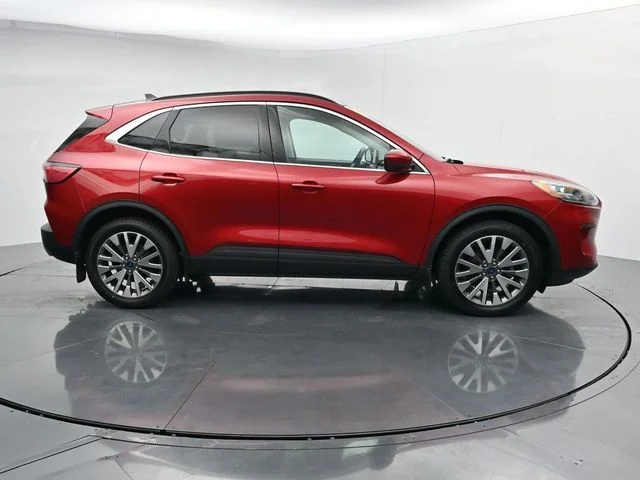 Used 2022 Red Ford Titanium image 11