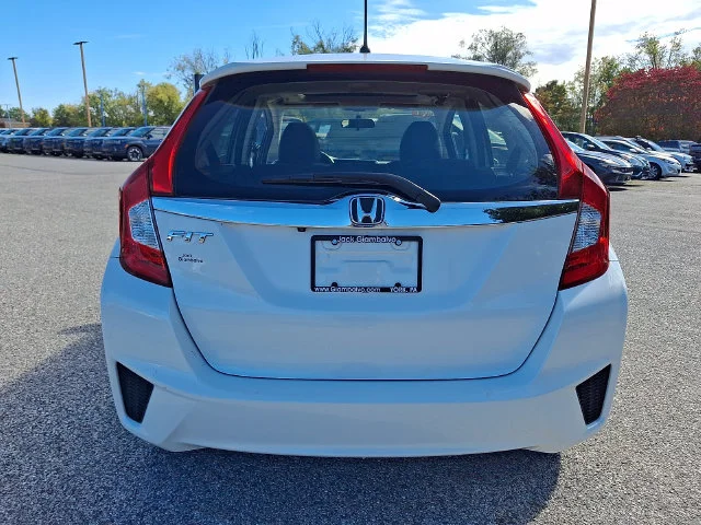Used 2017 White Honda EX image 5
