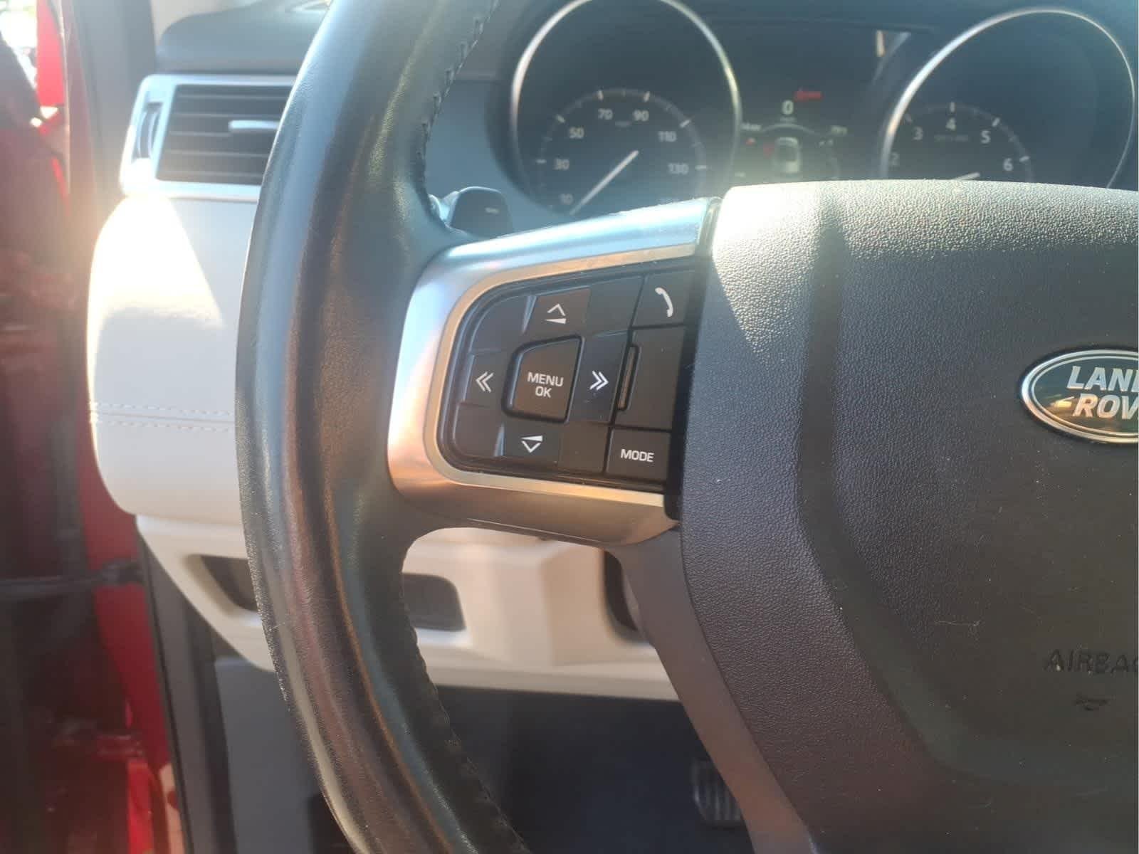 Used 2017 RED Land Rover HSE image 26