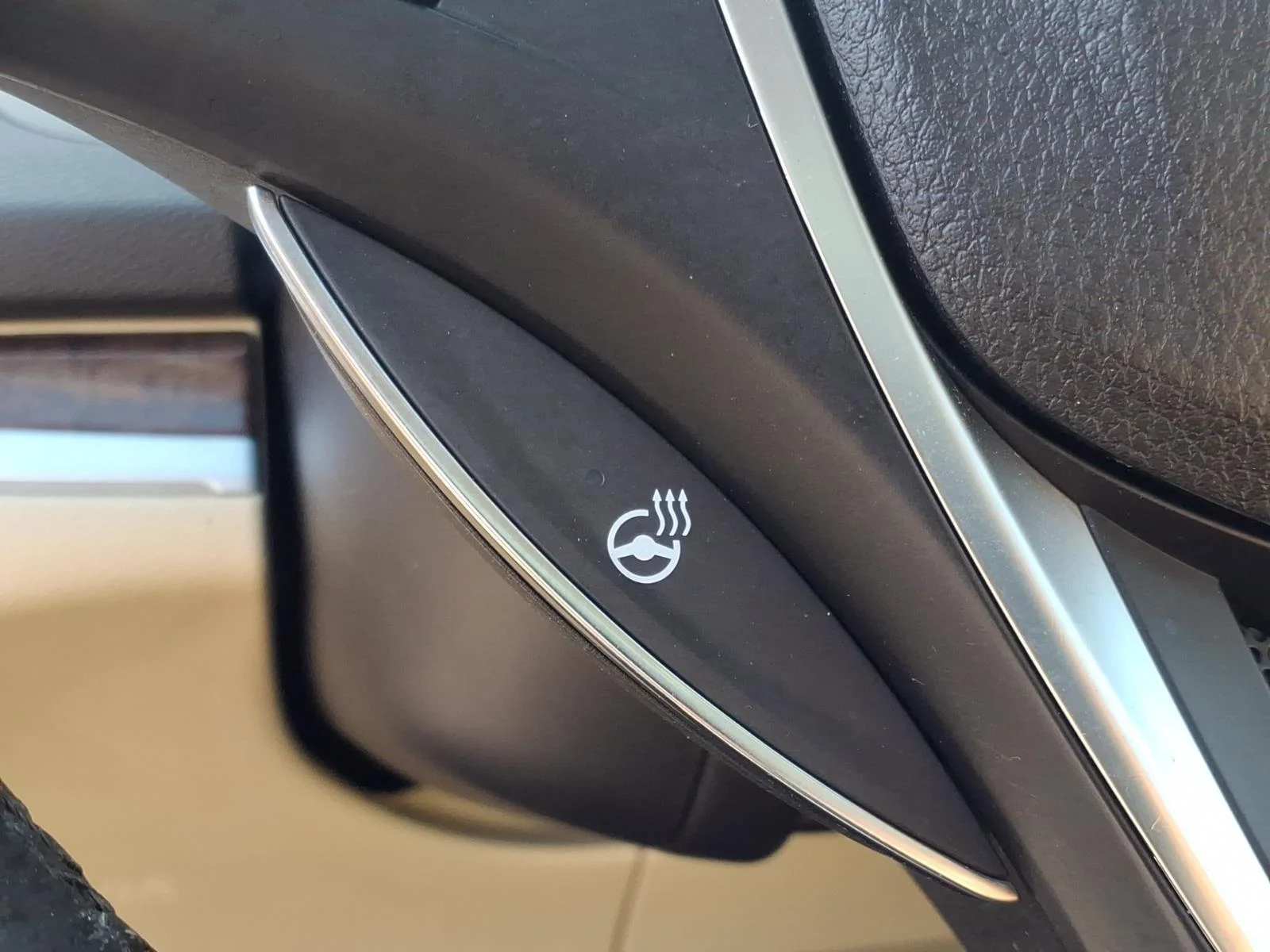 Used 2018 Bellanova White Pearl Acura w/Advance Pkg image 8