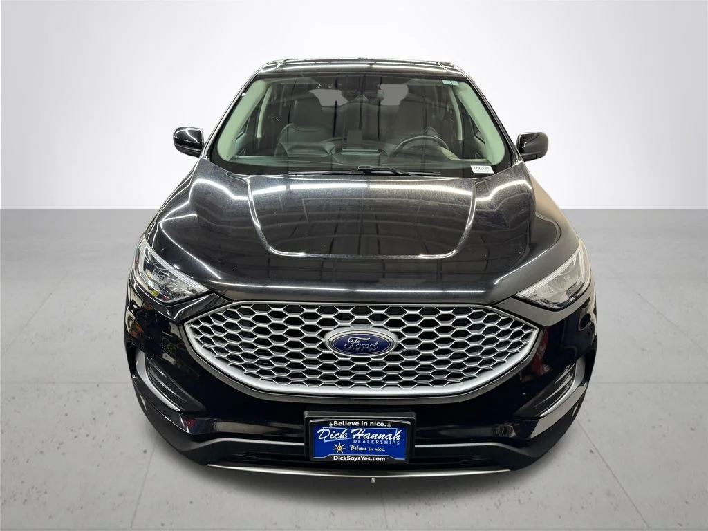 Used 2023 Black Ford SEL image 12
