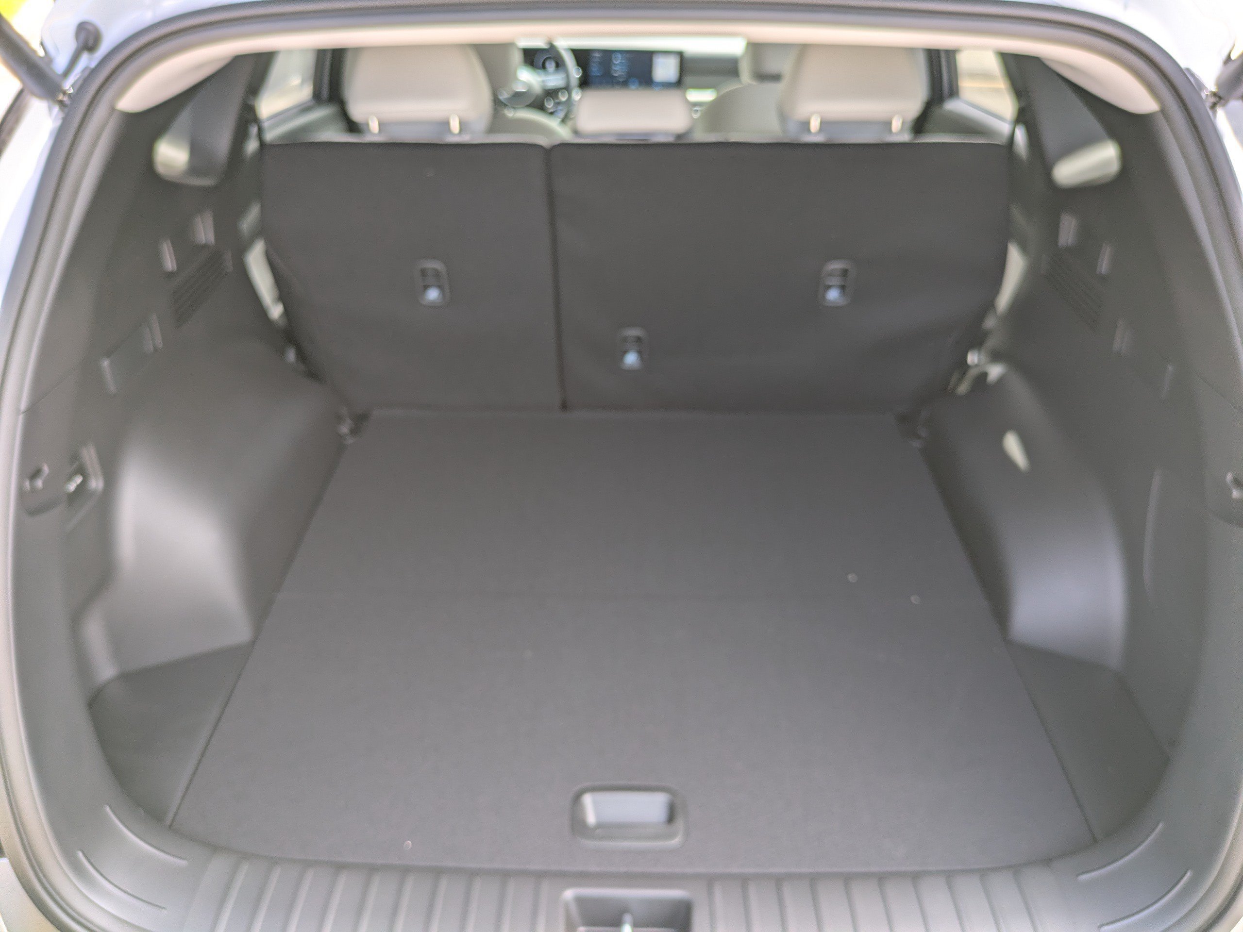 New 2026 Shimmering Silver Hyundai Limited image 10