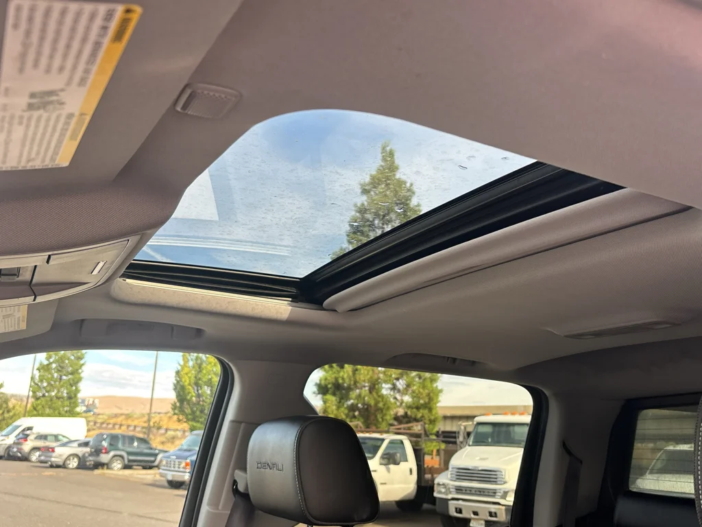 Used 2016 Iridium Metallic GMC Denali image 16