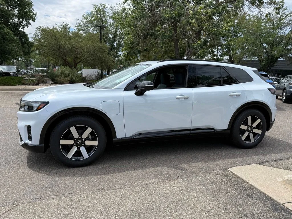 New 2026 Frostline White Pearl Honda Touring image 8