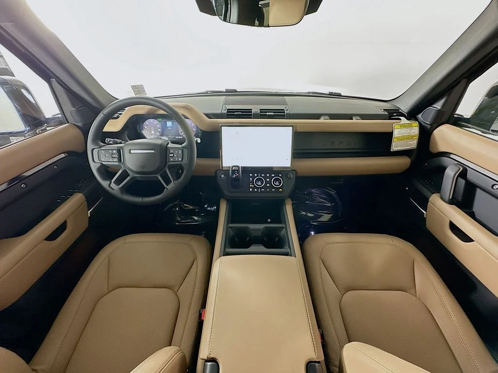 New 2026 Santorini Black Land Rover S image 26