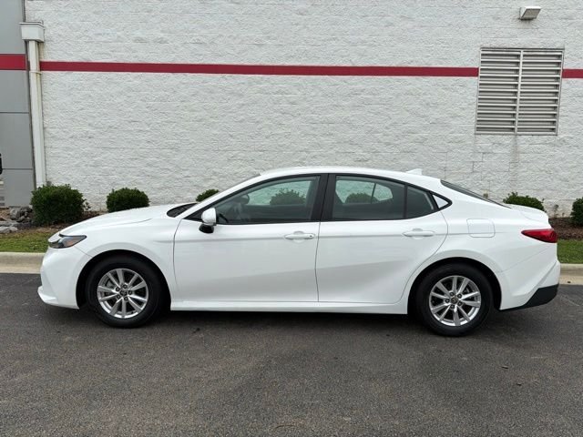 Used 2025 White Toyota LE image 4