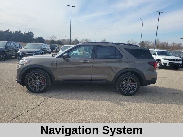 2026 Ford Explorer ST-Line - Photo 34