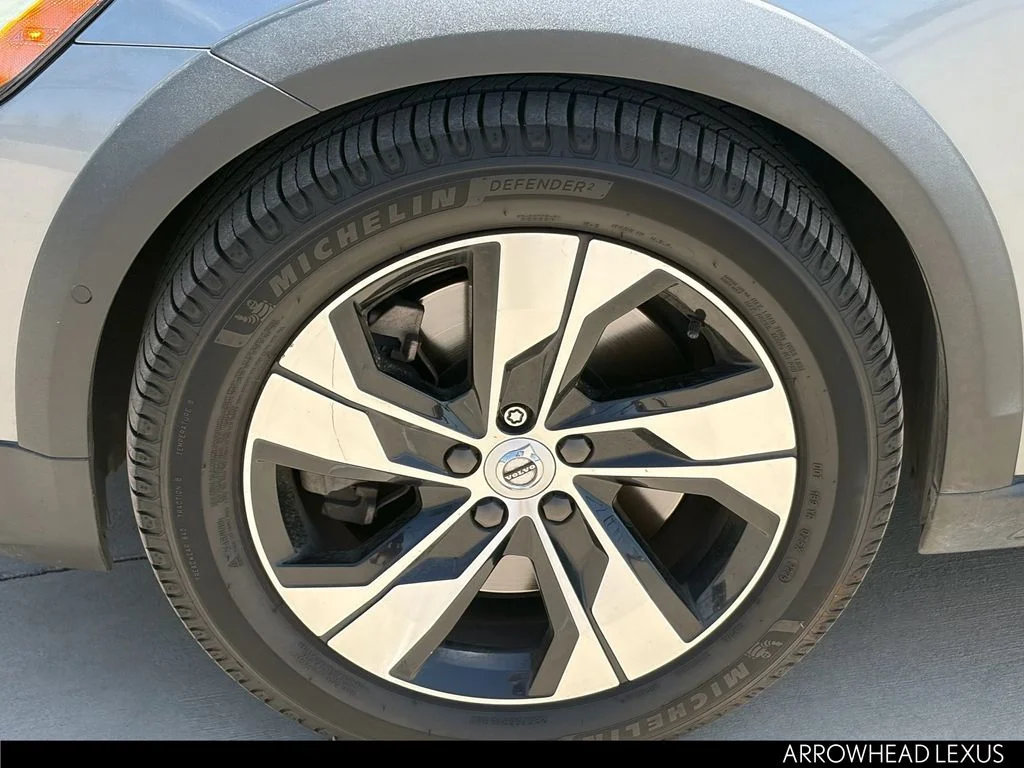 Used 2020 Gray Volvo T5 image 10