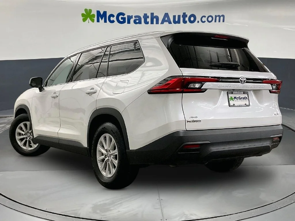 Certified Used 2024 Beige Toyota XLE image 3