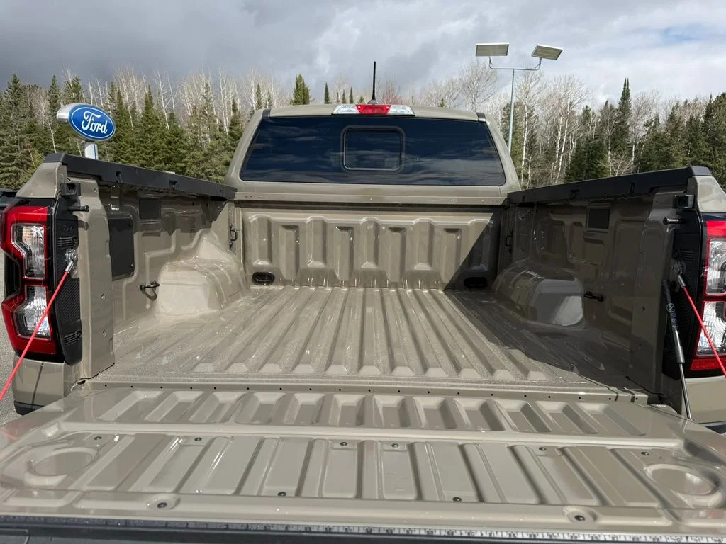 New 2025 Marsh Gray Ford XLT image 4