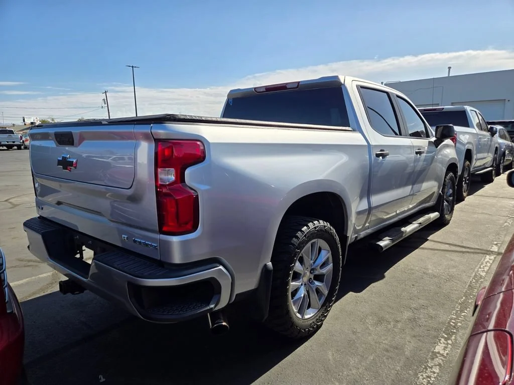 Used 2022 SILVER ICE METALLIC Chevrolet Custom image 2