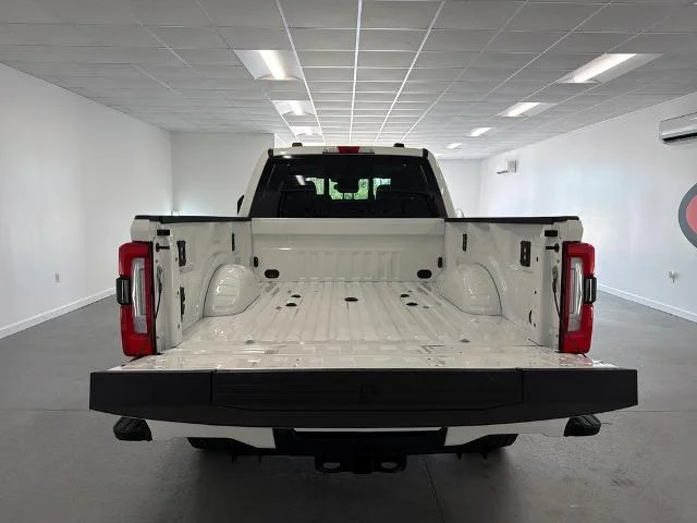 New 2026 Star White Metallic Tri-Coat Ford F-250® Platinum® image 27