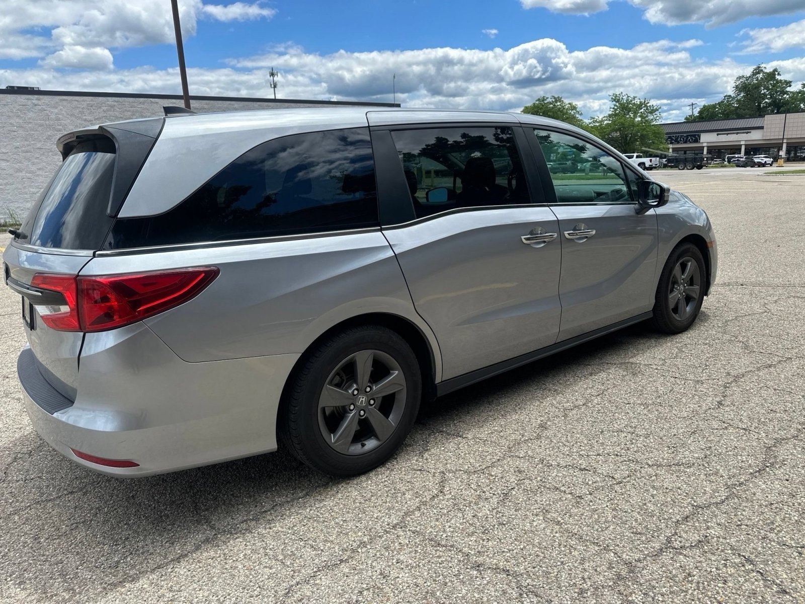 Used 2021 Lunar Silver Metallic Honda EX image 18