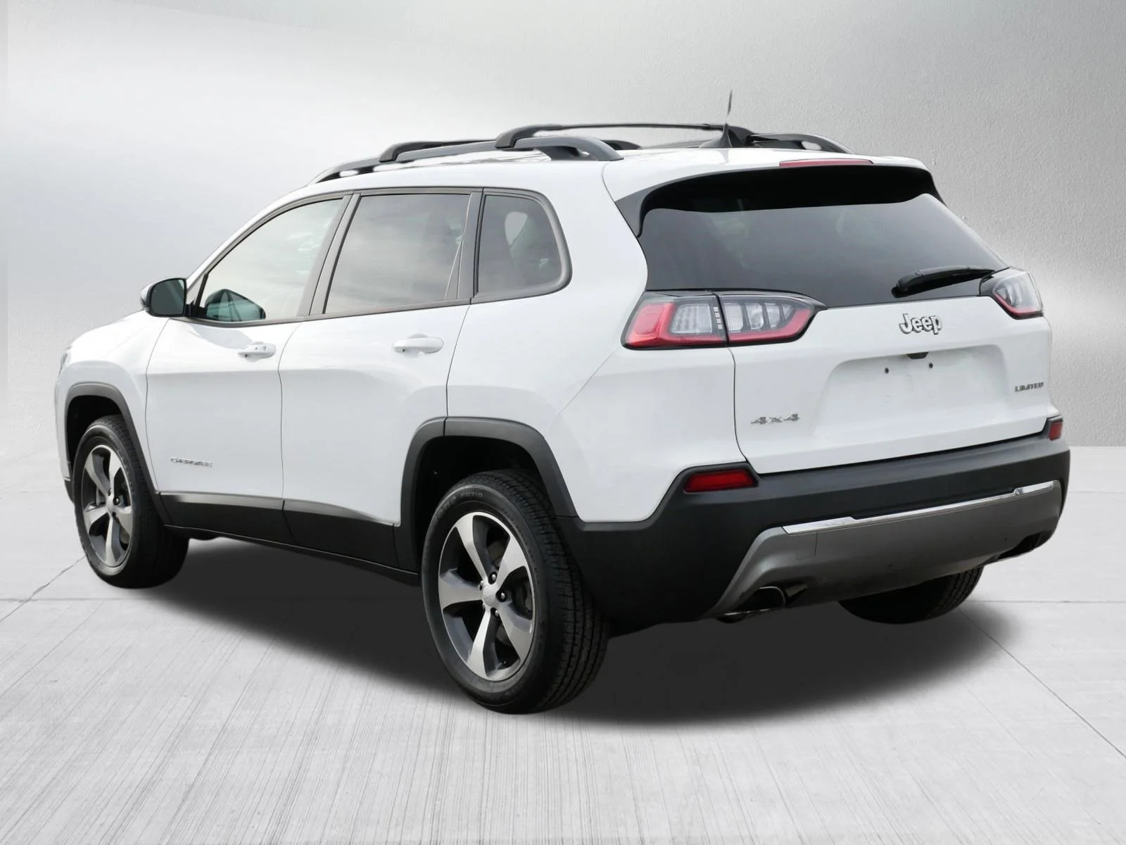 Used 2022 Bright White Clearcoat Jeep Limited image 5