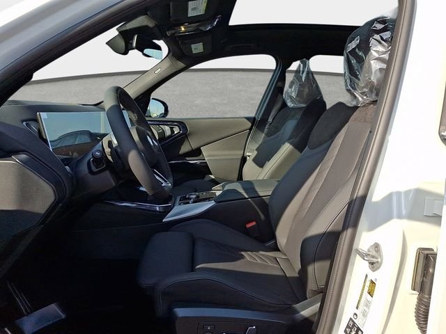 New 2026 Alpine White BMW 30 xDrive image 11