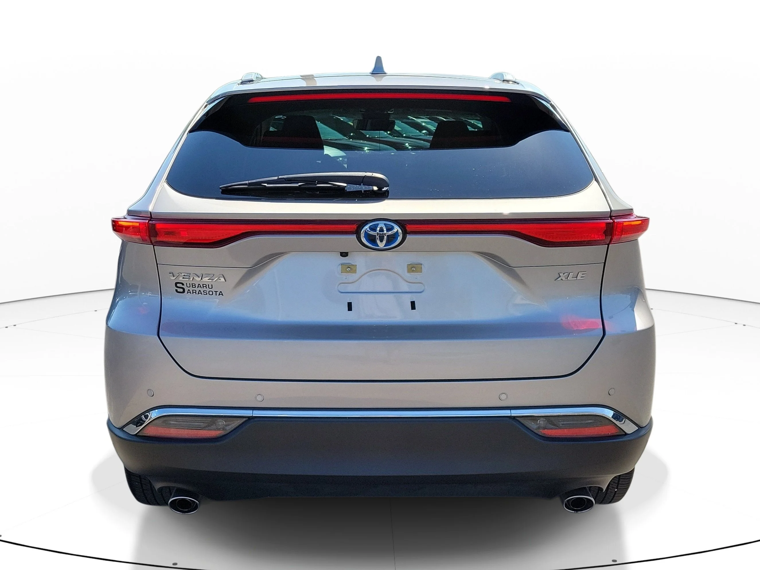 Used 2023 Champagne Toyota LE image 5