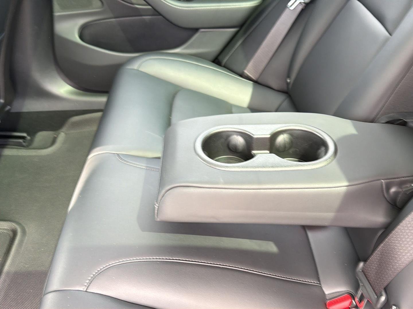 Used 2018  Tesla Long Range Battery image 19