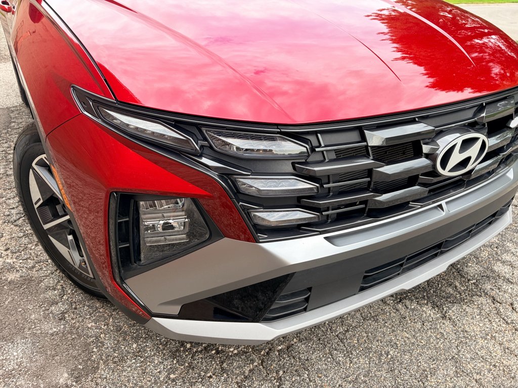 Used 2025 Ultimate Red Hyundai SEL image 31