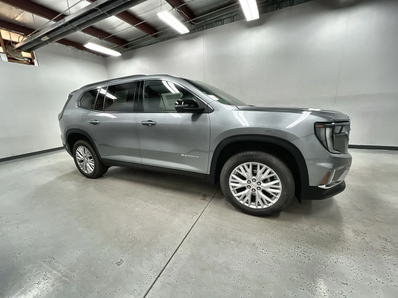 New 2026 Sterling Metallic GMC Elevation image 67